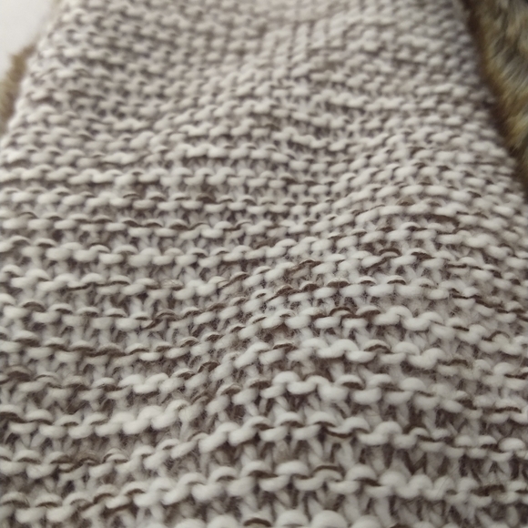 🎀SALE🎀 🆕Anthropologie🌷Faux Fur Scarf - Picture 10 of 15